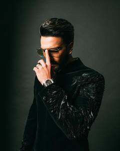 Ranveer Singh Looks Classy In All-Black Ethnic Attire, Check Out All Pics