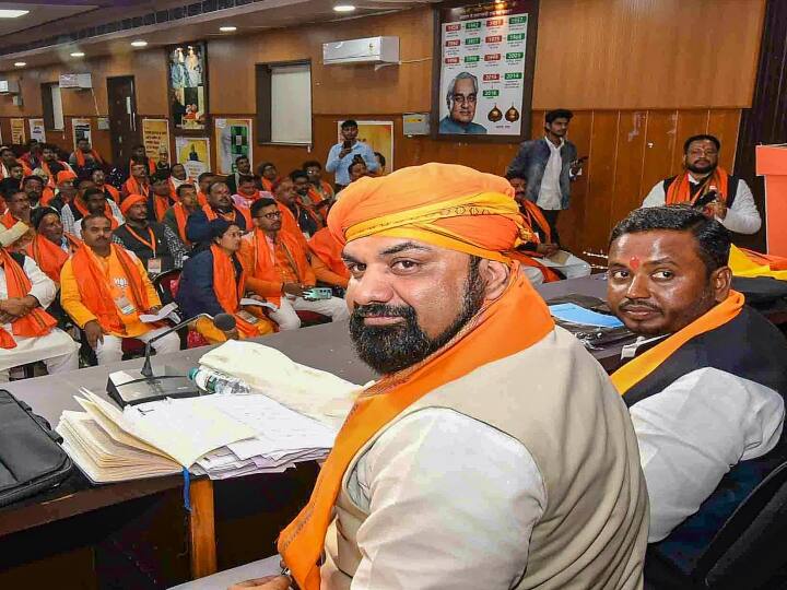 BJP Reaction: 'RJD राजा रानी और उनके परिवार की पार्टी है', शिक्षा मंत्री चंद्रशेखर के बयान पर भड़की BJP, सुनाई खरी खोटी BJP leader Samrat Chaudhary attacked RJD on statement of Education Minister Chandrashekhar ANN BJP Reaction: 'RJD राजा रानी और उनके परिवार की पार्टी है', शिक्षा मंत्री चंद्रशेखर के बयान पर भड़की BJP, सुनाई खरी खोटी