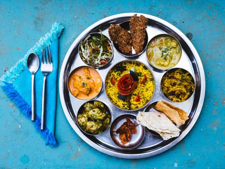 Homemade Veg Thali Becomes Cheaper By 3% In Dec, Cost Of Non-Veg Meal Slips 5% On Lower Onion, Tomato Prices: CRISIL Homemade Veg Thali Becomes Cheaper By 3% In Dec, Cost Of Non-Veg Meal Slips 5% On Lower Onion, Tomato Prices: CRISIL