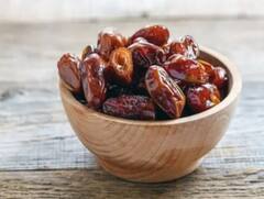 Health Tips: ખાલી પેટે ખજૂર ખાવાના છે અનોખા ફાયદા, જાણીને આજે જ શરૂ કરી દેશો