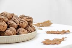 Walnuts : अशा पद्धतीने हिवाळ्यात 'अक्रोड' चा आहारात करा समावेश