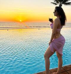 સાઉથ એક્ટ્રેસ સિદ્ધિકાના બોલ્ડનેસના ચાહકો દિવાના છે, તસવીરોમાં જુઓ કાતિલ અંદાજ