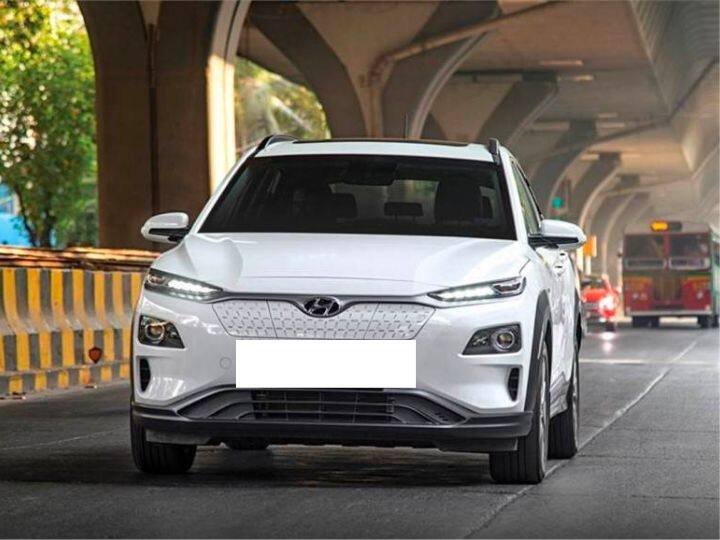इसलिए पेट्रोल डीजल ज्यादा गाड़ी चलती है तो पॉल्यूशन का स्तर काफी बढ़ जाता है. इसीलिए अब भारत में इलेक्ट्रिक व्हीकल का चलन काफी बढ़ गया है. ज्यादा लोग इलेक्ट्रिक व्हीकल की ओर आकर्षित हो इसके लिए सरकार ने कर कंपनियों को भी ज्यादा इलेक्ट्रिक व्हीकल बनाने के सुझाव दिया है.