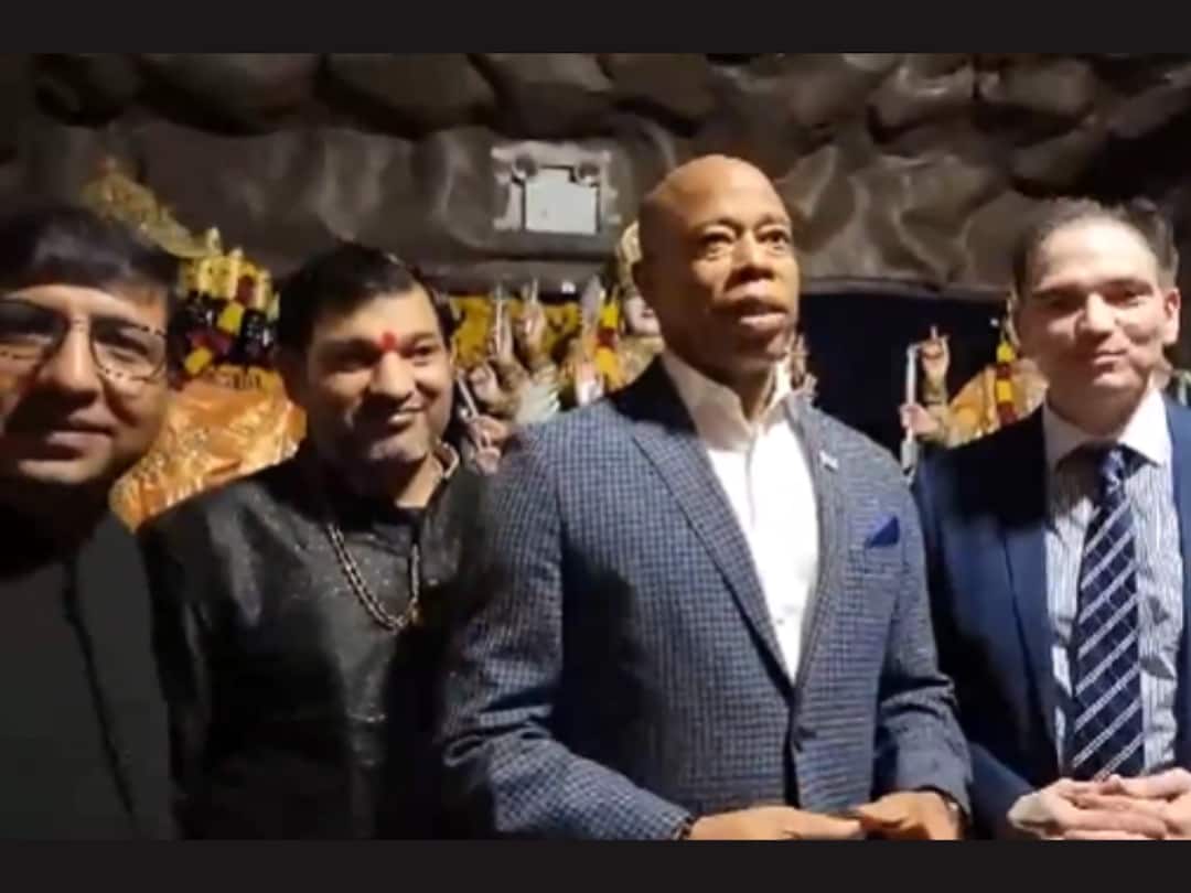 New York Mayor On Ram Mandir Inauguration In Ayodhya Says It Is Extremely Important And Gives Hindu Community Opportunity To Lift Up Their Spirit New York Mayor Attends Mata Ki Chowki Ahead Of Ayodhya Ram Temple Event: Watch