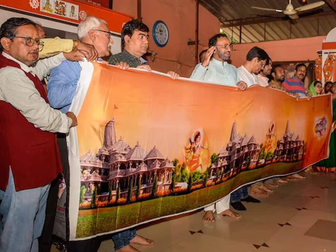 Saree with images of lord Ram to be sent from Surat for consecration event Ayodhya Temple: సీతమ్మ వారికి సూరత్ నుంచి స్పెషల్ శారీ - అయోధ్య రామయ్యకు భారీగా కానుకలు