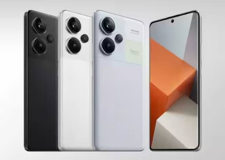 એમેઝોને ભારતમાં વર્ષ 2024ના પ્રથમ સેલની જાહેરાત કરી છે. આ વેચાણ 14 જાન્યુઆરી, 2024થી શરૂ થશે. એમેઝોન પ્રાઇમ વપરાશકર્તાઓ માટે આ સેલ 24 કલાક પહેલા શરૂ થશે. આ સેલમાં વપરાશકર્તાઓને SBI બેંક કાર્ડ દ્વારા ખરીદી કરવા પર 10% નું ડિસ્કાઉન્ટ આપવામાં આવશે. આ સિવાય યુઝર્સને સેલ દરમિયાન ઘણી ઑફર્સ મળી શકે છે. આ સેલમાં ઘણી પ્રોડક્ટ્સ પર ડિસ્કાઉન્ટ અને અન્ય ઑફર્સ ઉપલબ્ધ થશે. આવો અમે તમને કેટલાક સ્માર્ટફોન પર ઉપલબ્ધ ઑફર્સ વિશે જણાવીએ.