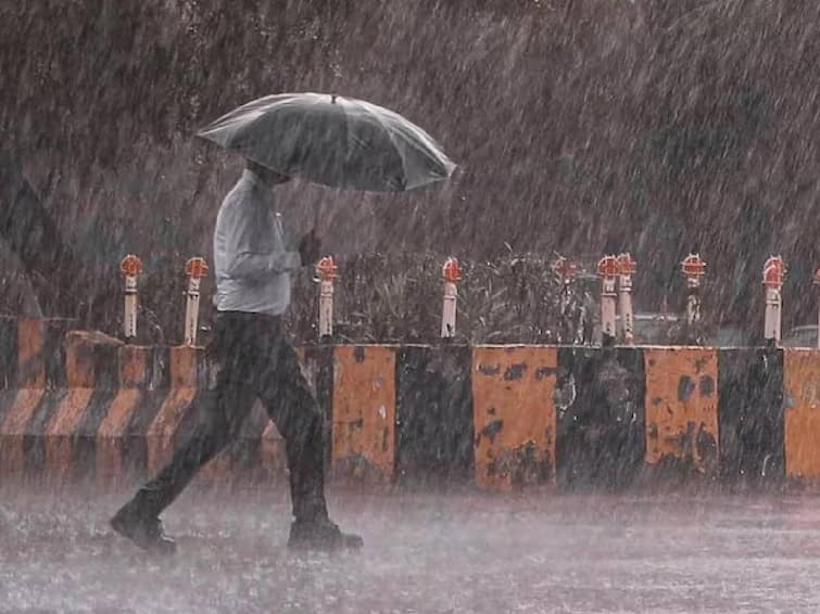 TN Rain Alert  chances of rain in next  3 hours in 12 districts TN Rain Alert: மக்களே தயாரா இருங்க.. அடுத்த 3 மணி நேரத்தில் 12 மாவட்டங்களில் மழைக்கு வாய்ப்பு ..!