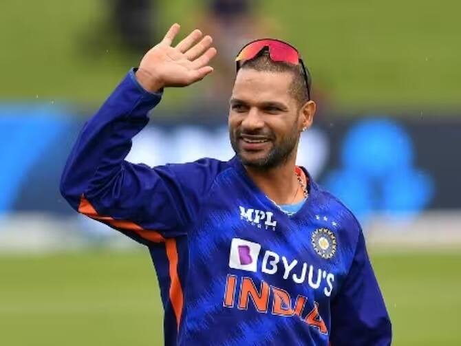मोहम्मद शमीसाठी २०२३ हे वर्ष संस्मरणीय ठरले 33 वर्षीय वेगवान गोलंदाज मोहम्मद शमीसाठी 2023 हे वर्ष आश्चर्यकारक होते. वर्षअखेरीस झालेल्या एकदिवसीय विश्वचषकात त्याने खळबळ उडवून दिली. या स्पर्धेतील पहिले ४ सामने खेळले नसतानाही शमीने २४ बळी घेतले.
