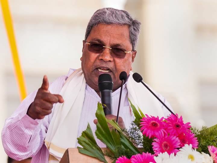 Siddaramaiah Said Center Modi Government BJP Rejects Karnataka  tableau Request in Republic Day Parade 'गणतंत्र दिवस की परेड में कर्नाटक...', सीएम सिद्धारमैया का मोदी सरकार पर निशाना