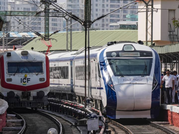 Train Food: ट्रेन में रोजाना लाखों लोग सफर करते हैं. देश के तमाम बड़े और छोटे शहरों तक ट्रेन का नेटवर्क है, इसीलिए लोग इससे सफर करना पसंद करते हैं.