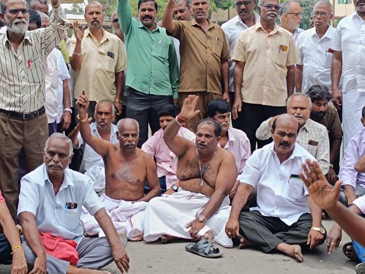 Bus Strike Transport workers half-naked protest in Coimbatore demands - TNN Bus Strike: கோவையில் கோரிக்கைகளை வலியுறுத்தி போக்குவரத்து தொழிலாளர்கள் அரை நிர்வாணப் போராட்டம்