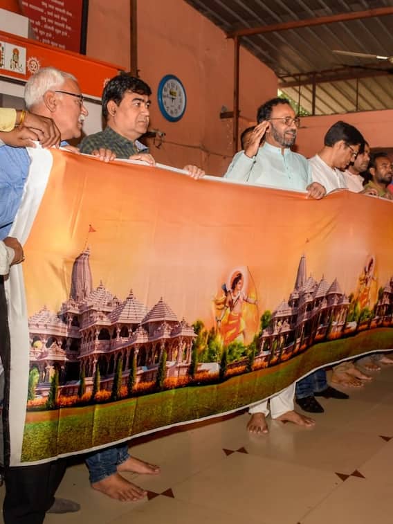 सूरत से अयोध्या भेजी जाएगी विशेष साड़ी, माता सीता को पहनाए जाएंगे खास वस्त्र