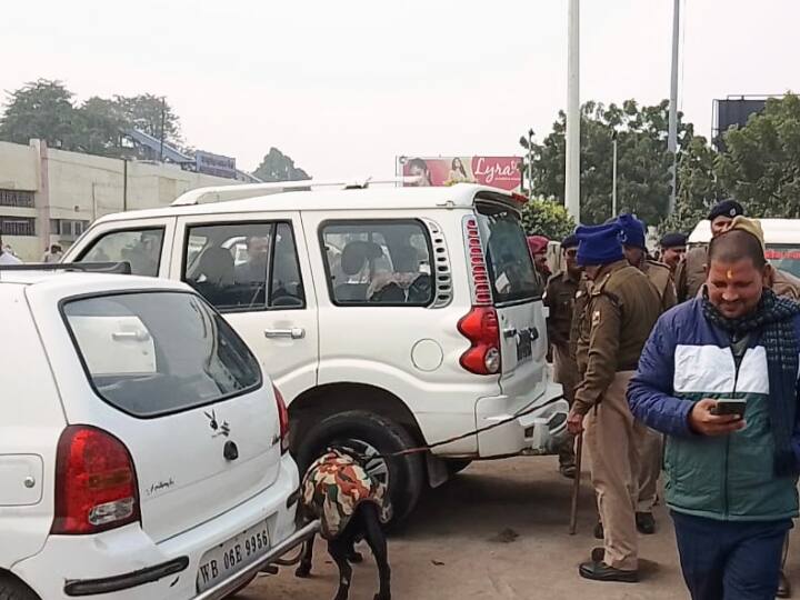 सीवान जंक्शन पर किसी तरह की अनहोनी हो उससे पहले ही रोकने के लिए रेलवे प्रशासन की टीम हाई अलर्ट पर है.