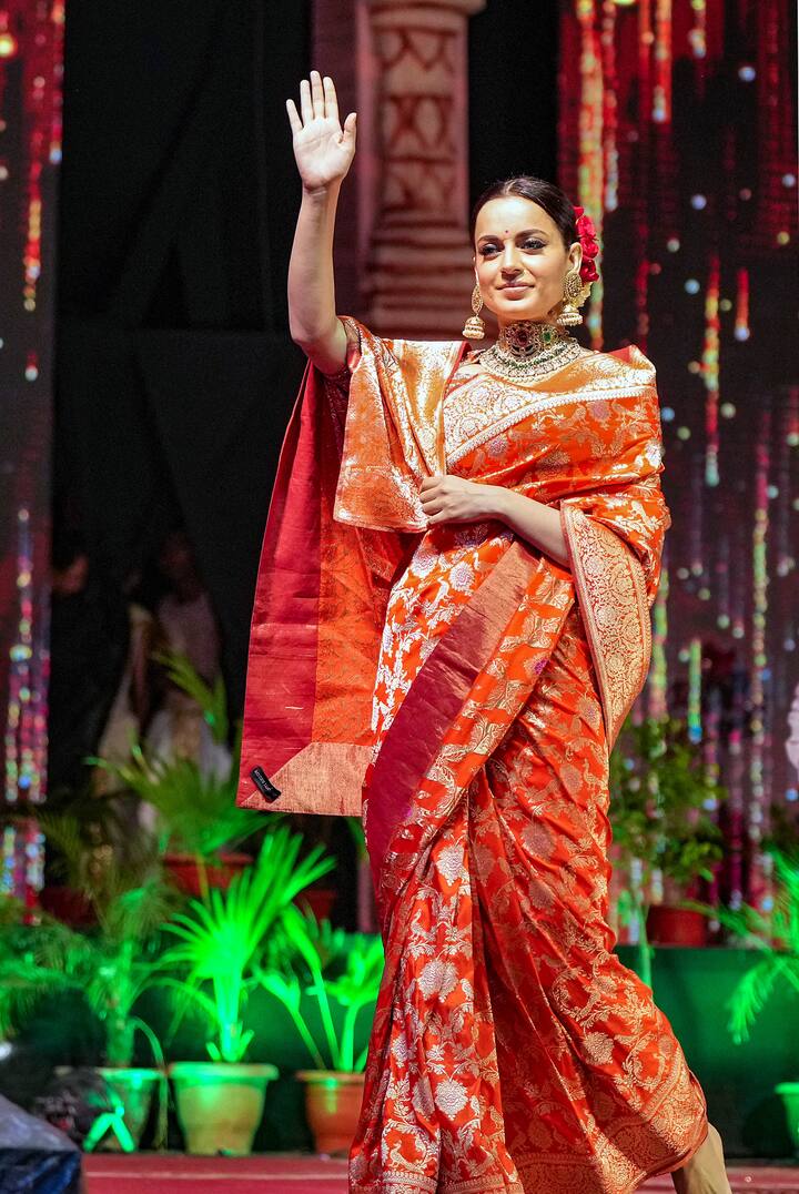 অভিনেত্রী কঙ্গনা রানাউতও ইতিমধ্যেই অনুষ্ঠানে উপস্থিত থাকার আমন্ত্রণ পত্র পেয়েছেন।