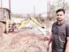 Chhattisgarh: राजा-रंक सब एक बराबर... सरपंच ने नाले पर अतिक्रमण कर बनाया घर, पहुंचा तहसीलदार और चलवा दिया बुलडोजर