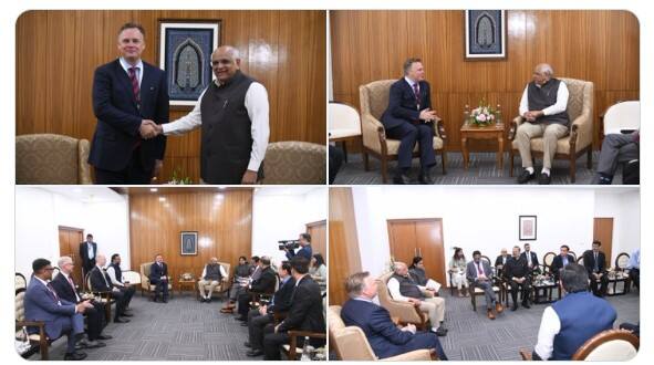 મીટિંગ દરમિયાન, પીપાવાવ પોર્ટ પર કંપનીની કામગીરીના વિસ્તરણ અને અપગ્રેડેશન પર વાતચીત થઈ હતી.