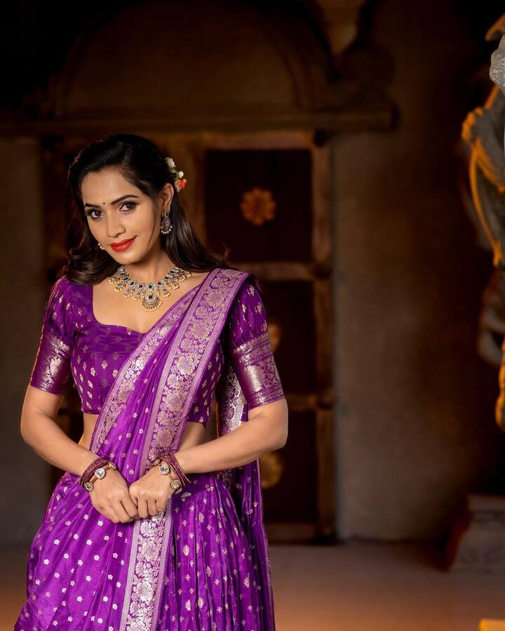 తనపై ప్రేక్షకుల్లో ఏర్పడిన నెగటివిటీని పట్టించుకోకుండా కూల్గా ముందుకు సాగిపోతోంది శోభ. - Images Credit: Shobha Shetty/Instagram