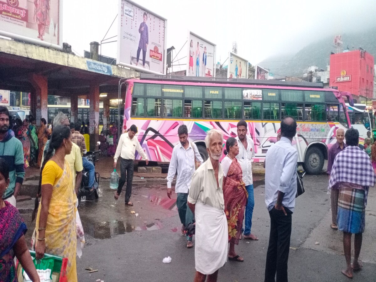 Bus strike:  ஊழியர்கள் வேலை நிறுத்தம்.. பேருந்துகள் இயங்குகிறதா? - திருவண்ணாமலை மாவட்ட நிலவரம் இதோ..!