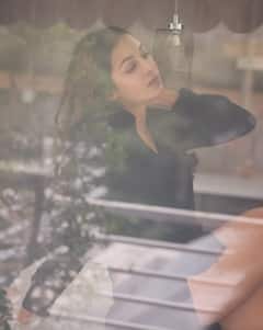 Catherine Tresa Photos : மெழுகு சிலையாய் ஜொலிக்கும் நடிகை கேதரின் தெரசா..!