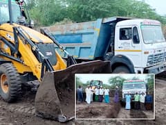 అక్రమంగా మట్టి తవ్వుతుండగా పట్టుకున్న రైతులు