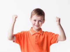 बच्चों को कॉन्फिडेंट कैसे बनाएं जान लें यह आसान टिप्स, आएंगे बहुत काम