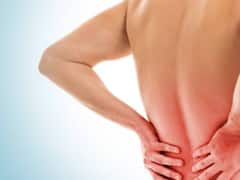 Health Tips: पीठ में होने वाले दर्द को न करें इग्नोर, क्योंकि यह है गंभीर बीमारी के लक्षण