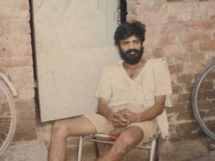 बाबा सत्यनारायण मौर्य, अयोध्या में राम मंदिर आंदोलन में दीवारों पर इनके द्वारा लिखे गए नारे और इनके द्वारा गाये जाने वाले गीत प्रचलित थे. इसके बाद से बाबा सत्यनारायण राष्ट्रीय कवि बन गए और पूरे देश में राष्ट्र प्रेम की अलख जगाने लगे.