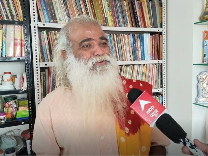 रामजन्मभूमि आंदोलन में गूंजने वाला सबसे अहम नारा 'रामलला हम आएंगे मंदिर वहीं बनाएंगे' नारे को आपने जरूर सुना होगा. यह नारा पूरे राम मंदिर आंदोलन में चर्चा का विषय था. इस नारे के साथ राम मंदिर का आंदोलन आगे बढ़ता रहा, लेकिन इस नारे को देने वाले शख्स की कहानी भी राम मंदिर आंदोलन के साथ चलती रही.