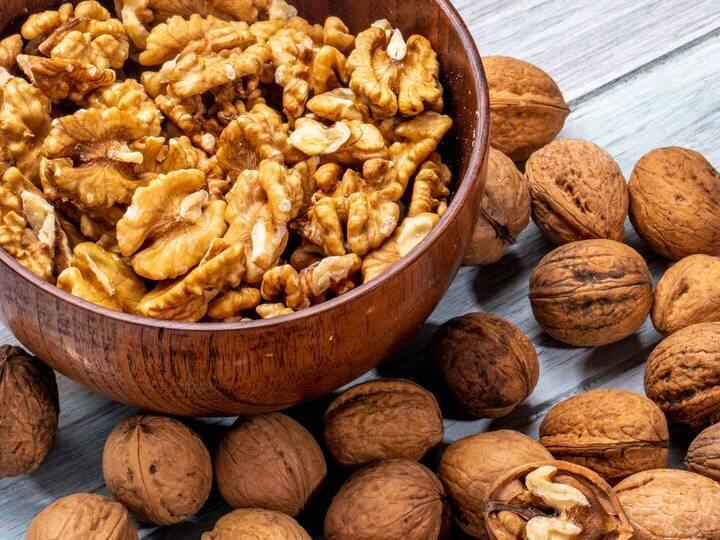 what-happens-if-you-eat-walnuts-every-day-health-tips-2