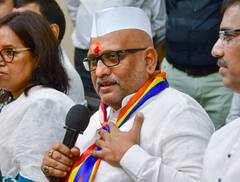 कांग्रेस के इनकार के बीच अजय राय ने दिया 'सबके राम' का नारा, सोनिया की फोटो के साथ लिखा- चलो अयोध्या धाम