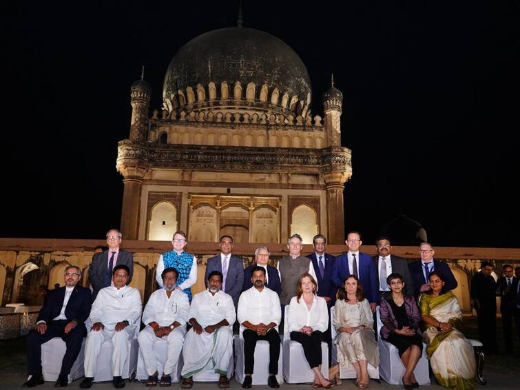 Telangana Chief Minister Revanth Reddy hosted representatives of 13 countries at Qutub Shahi Tombs in Hyderabad Revanth Reddy: 13 దేశాల ప్రతినిధులకు సీఎం రేవంత్ ఆతిథ్యం, కుతుబ్ షాహీ టూంబ్స్ వద్ద