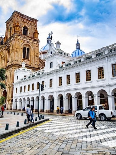 इक्वाडोर में किस धर्म के लोग सबसे ज्यादा?