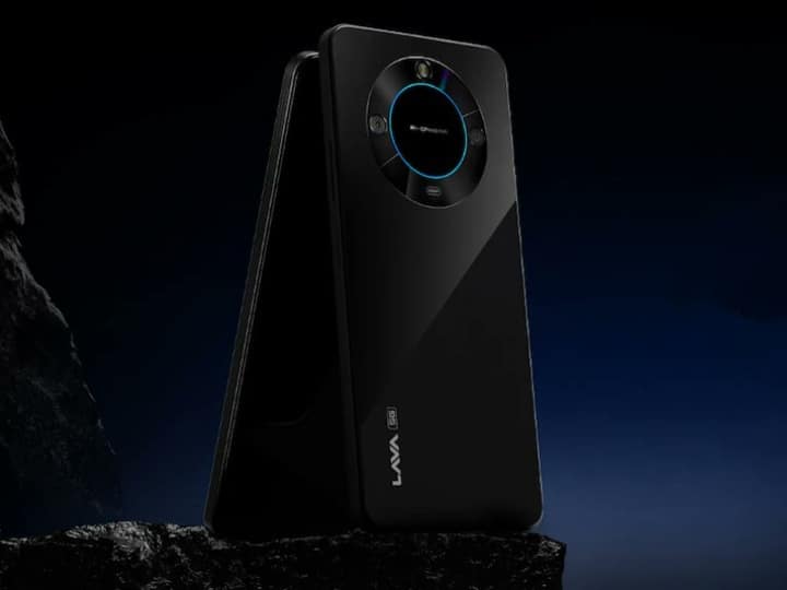 Lava Blaze Curve 5G के कैमरा सेटअप की बात करें तो इस फोन के पिछले हिस्से में 50MP के प्राइमरी कैमरा के साथ एक अल्ट्रा-वाइड लेंस और एक एलईडी फ्लैश दिया जा सकता है. इसके अलावा इस फोन में 8MP का एक फ्रंट कैमरा भी दिया जा सकता है.