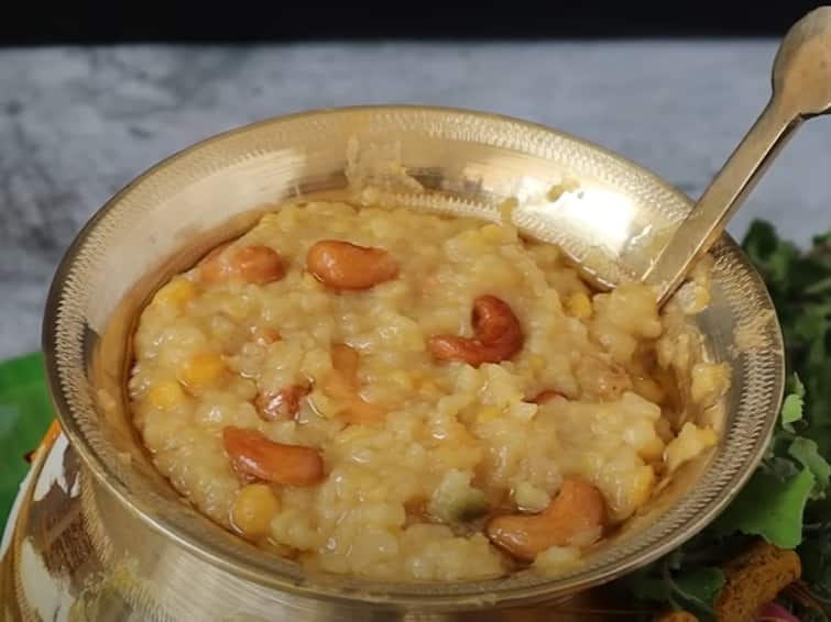 sugarcane pongal recipe for pongal festival Sugarcane Pongal: அசத்தலான கரும்புச்சாறு பொங்கல் செய்வது எப்படி? இப்படித்தாங்க!