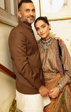 Sonam Kapoor: ਪਤੀ ਨਾਲ ਕੋਜ਼ੀ ਹੋਈ ਸੋਨਮ ਕਪੂਰ, ਸ਼ੇਅਰ ਕੀਤੀਆਂ ਖੂਬਸੂਰਤ ਤਸਵੀਰਾਂ ਤੇ ਕਿਹਾ- ਮੈਂ ਪਰਫੈਕਟ ਆਦਮੀ ਨਾਲ ਵਿਆਹੀ ਕੀਤਾ