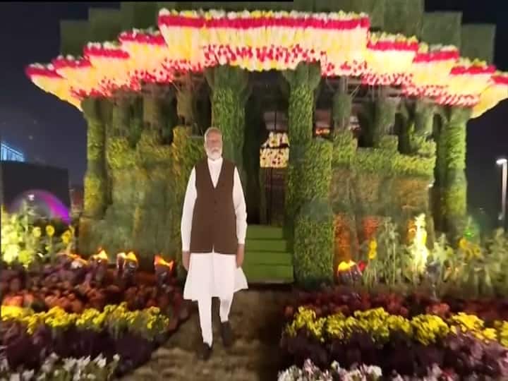 Ahmedabad News PM Modi visits Ahmedabad Flower show 2024 see photos PM Modi Visits Flower Show: પીએમ મોદીએ અમદાવાદ ફ્લાવર શોની લીધી મુલાકાત, જુઓ તસવીરો