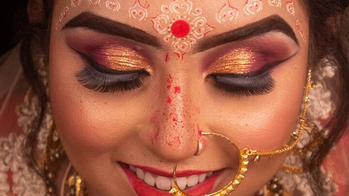 দায়িত্ব ভাগ করুন :  সবটা একা হাতে সামলানোর দরকার নেই। বরং কাছের মানুষদের মধ্যে দায়িত্ব ভাগ করে দিন। কাজগুলি ঠিকমতো করা হল কি না সেদিকে খেয়াল রাখুন।
