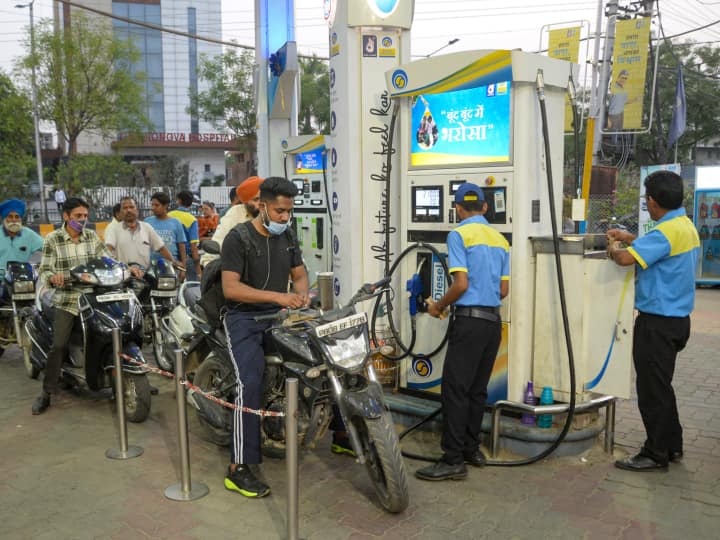 Cheapest Petrol: देश में पेट्रोल और डीजल की कीमतों में पिछले कुछ साल में काफी इजाफा हुआ है, आज लगभग सभी जगह तेल की कीमतें 90 रुपये के पार हैं.