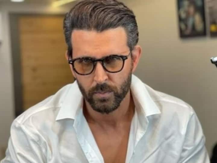 बॉलिवूडमधील प्रसिद्ध अभिनेता हृतिक रोशनचा (Hrithik Roshan) आज 50 वा वाढदिवस आहे.  हृतिकच्या वाढदिवसानिमित्त जाणून घेऊयात त्याच्या ओटीटीवरील चित्रपटांबद्दल...
