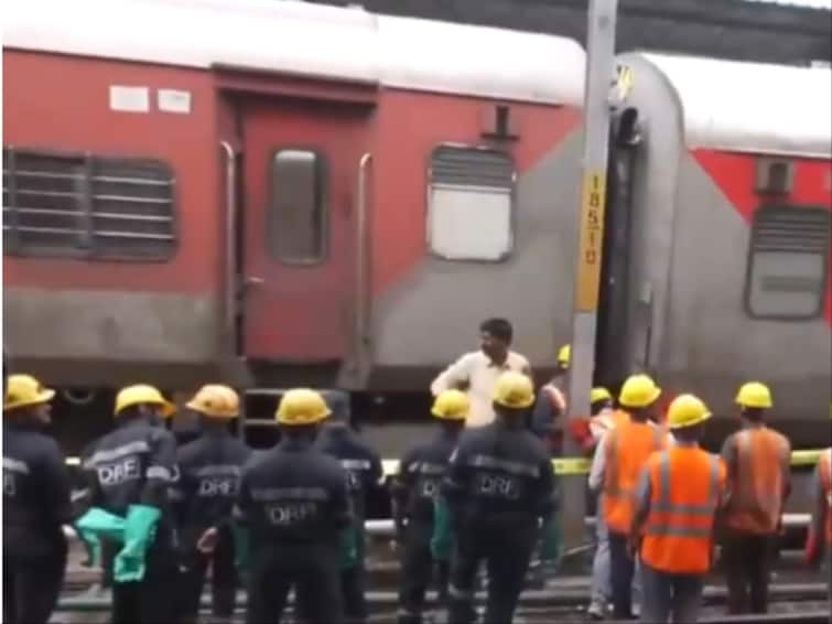 Charminar Express Derails Telangana: 5 Injured At Nampally Railway Station Telangana: 5 Injured After Charminar Express Derails At Nampally Railway Station