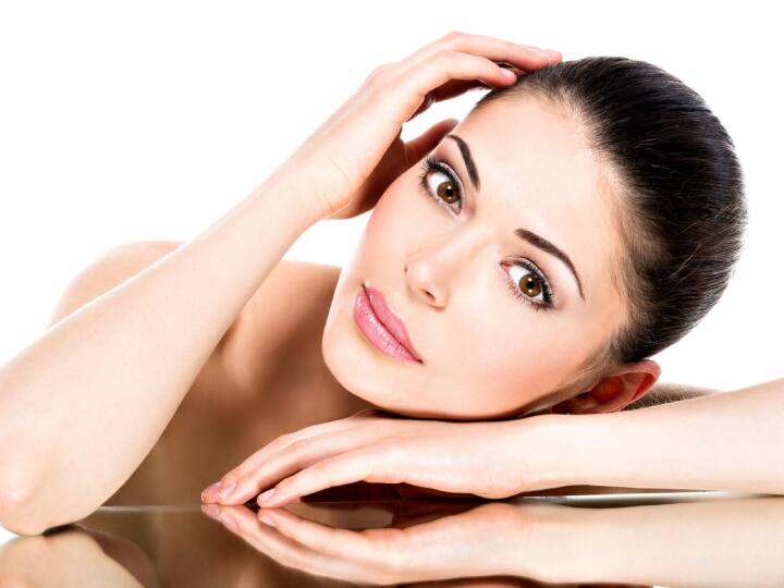 कोकम के तेल का उपयोग करके हम अपनी स्किन की देखभाल कर सकते हैं. जो हमारी स्किन को नरिश और मुलायम बनाए रखने में मदद करते हैं.