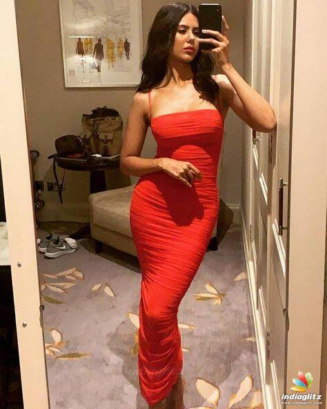 ਸੋਨਮ ਬਾਜਵਾ ਬਣੀ ਦਿੱਗਜ ਮੋਬਾਇਲ ਕੰਪਨੀ ਦੀ ਬਰਾਂਡ ਅੰਬੈਸਡਰ, ਕਰੋੜਾਂ 'ਚ ਲਈ ਫੀਸ