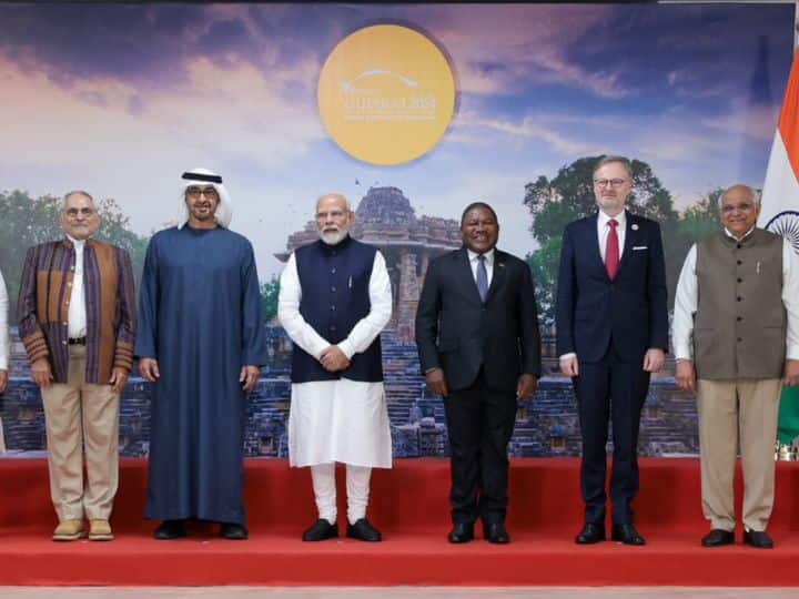 Vibrant Gujarat Global Summit 2024 Business Leaders Hail Modi's Vision, Rollout Investment Plans Vibrant Gujarat 2024: Business Leaders Hail Modi's Vision, Rollout Investment Plans