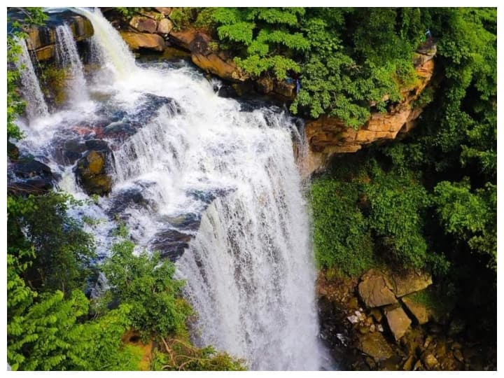 Chhattisgarh news new waterfall of Bastar is becoming famous demand to develop it on the lines of Chitrakot Tirathgarh ann Chhattisgarh: फेमस हो रहा बस्तर का ये नया वाटरफॉल, चित्रकोट और तीरथगढ़ की तर्ज पर विकसित करने की मांग