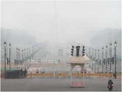 Delhi Weather Forecast: दिल्ली में शुक्रवार को कैसा रहेगा मौसम? घर से निकलने से पहले जानें IMD का अपडेट