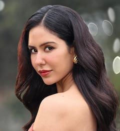 Sonam Bajwa: ਸੋਨਮ ਬਾਜਵਾ ਦੇ ਦਿਲਕਸ਼ ਅੰਦਾਜ਼ ਨੇ ਜਿੱਤਿਆ ਦਿਲ, ਤਾਜ਼ਾ ਤਸਵੀਰਾਂ 'ਚ ਅਦਾਕਾਰਾ ਨੂੰ ਦੇਖ ਫੈਨਜ਼ ਬੋਲੇ- 'ਹੁਸਨ ਪਰੀ'