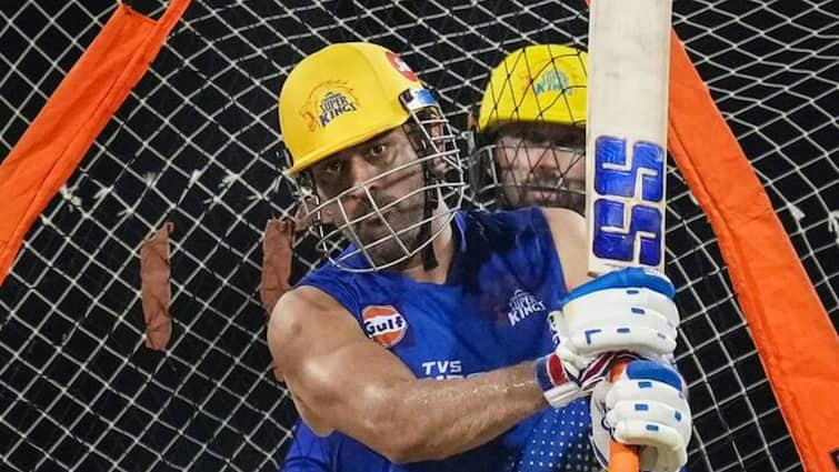 IPL 2024 MS Dhoni back in preparations for this edition CSK video went viral watch MS Dhoni: আইপিএলের প্রস্তুতি শুরু, অনুশীলনে নেমে পড়লেন মহেন্দ্র সিংহ ধোনি