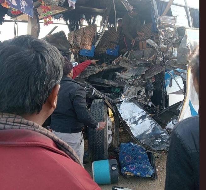 Kheralu C N Vidhalaya  tour bus  bus accident , 21 student  injured, 1 peon  killed Accident:ખેરાલુની સ્કૂલની પ્રવાસની બસનો અકસ્માત, 21 ઇજાગ્રસ્ત, 1 યુવકનું નિપજ્યું મૃત્યુ