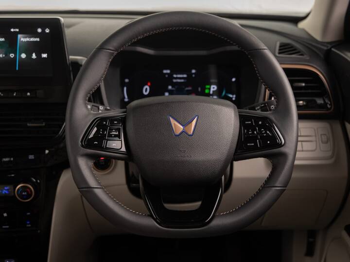 There is a new look steering wheel as well which is also like the other Mahindra cars. (Image Source: Somnath Chatterjee)