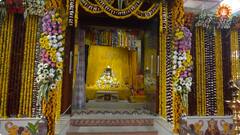 Ram Mandir: अयोध्या में रामलला सरकार की उतारी गई आरती, 56 भोग का चढ़ाया प्रसाद
